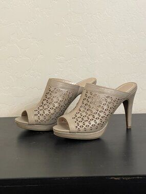 New Impo Platform Heels Sandals Slides Cut Out Upper Metallic Beige Holly 6